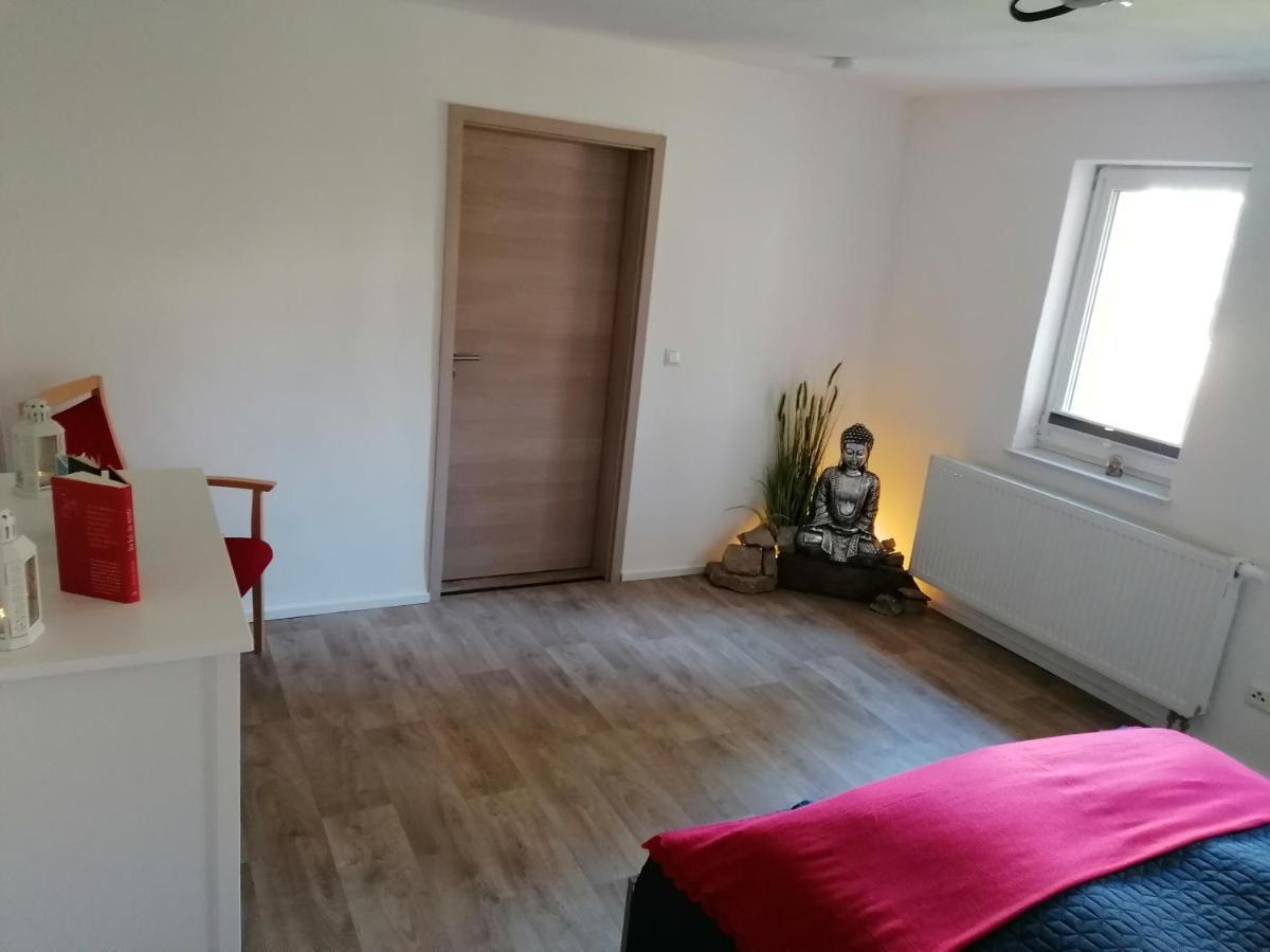 Fewo Im Lehm-Fachwerkhaus Erfurt Mit 3 Einzelnen Schlafzimmern Je Mit Tv Zewnętrze zdjęcie